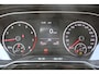 Volkswagen Polo 1.0 TSI 95pk Highline / Navigatie / LM 15 inch / Parkeersensoren V+A / Adaptive cruise / Verwarmb voorstoelen
