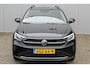 Volkswagen Taigo 1.0-96pk TSI Oranje Edition. Zeer nette en luxe hoogzitter, slechts 33.500km ! Airco, cruise cntrl adaptief, camera, pdc achter, trekhaak, LED verlichting, Apple Carplay/Android auto, bluetooth telefoonvoorb., digitaal dashboard etc.