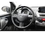 Toyota Aygo 1.0-12V Aspiration Green Navigator | Zeer Luxe | Airco | Lederen bekleding | Navi