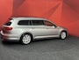 Volkswagen Passat Variant 1.6 TDI Connected Series Plus | Automaat | Adaptive cruise | Pano | Half leder