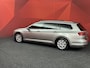 Volkswagen Passat Variant 1.6 TDI Connected Series Plus | Automaat | Adaptive cruise | Pano | Half leder