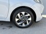 Hyundai i10 1.0 Comfort Smart 5-zits Automaat / Fabrieksgarantie t/m 06-2029 / Dealer onderhouden / Stuur- en stoelverwarming / Navigatie / Apple Carplay Android / Camera / 15" LM wielen & All Season banden /