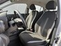 Hyundai i10 1.0 Comfort Smart 5-zits Automaat / Fabrieksgarantie t/m 06-2029 / Dealer onderhouden / Stuur- en stoelverwarming / Navigatie / Apple Carplay Android / Camera / 15" LM wielen & All Season banden /