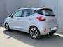 Hyundai i10 1.0 Comfort Smart 5-zits Automaat / Fabrieksgarantie t/m 06-2029 / Dealer onderhouden / Stuur- en stoelverwarming / Navigatie / Apple Carplay Android / Camera / 15" LM wielen & All Season banden /