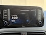 Hyundai i10 1.0 Comfort Smart 5-zits Automaat / Fabrieksgarantie t/m 06-2029 / Dealer onderhouden / Stuur- en stoelverwarming / Navigatie / Apple Carplay Android / Camera / 15" LM wielen & All Season banden /