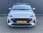 Hyundai i10 1.0 Comfort Smart 5-zits Automaat / Fabrieksgarantie t/m 06-2029 / Dealer onderhouden / Stuur- en stoelverwarming / Navigatie / Apple Carplay Android / Camera / 15" LM wielen & All Season banden /