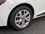 Renault Clio Estate 0.9 TCe Limited | Navigatie | Cruise Control | Airco | APK 18-11-2026 |