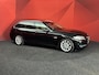 BMW 5-Serie Touring 523i High Executive | Navigatie | Panorama | Automaat | Trekhaak | APK 18-03-2027 |