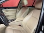 BMW 5-Serie Touring 523i High Executive | Navigatie | Panorama | Automaat | Trekhaak | APK 18-03-2027 |