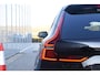 Volvo XC60 T6 350PK Plug-in hybrid AWD Ultra Black Edition / Navigatie / Adaptieve Cruisecontrol / Head Up-Display / Panorama dak / Elektrische stoelen met geheugen / Stuurverwarming / Stoelverwarming v+a / 360 Camera /