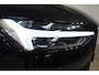 Volvo XC60 T6 350PK Plug-in hybrid AWD Ultra Black Edition / Navigatie / Adaptieve Cruisecontrol / Head Up-Display / Panorama dak / Elektrische stoelen met geheugen / Stuurverwarming / Stoelverwarming v+a / 360 Camera /