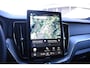 Volvo XC60 T6 350PK Plug-in hybrid AWD Ultra Black Edition / Navigatie / Adaptieve Cruisecontrol / Head Up-Display / Panorama dak / Elektrische stoelen met geheugen / Stuurverwarming / Stoelverwarming v+a / 360 Camera /