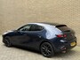 Mazda 3 2.0 e-SkyActiv-X M Hybrid 186 Luxury | Lederen bekleding | Adaptieve cruise | Lane assist | 360 camera | Navigatie | BOSE | Apple CarPlay / Android Auto | Stoel&stuurverwarming | 18 inch velgen | LED | DAB | Keyless entry&start | Head up display | Volledig dealeronderhouden