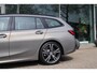 BMW 3-Serie Touring (g21) 330e High Executive 292pk | Leder | Stoelverwarming | Laser LED | Sfeer | Cruise | Climate