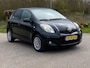 Toyota Yaris 1.3 VVTi Dynamic 5DRS 6BAK AIRCO NAP 101PK GOED ONDERHOUDEN