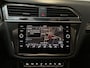 Volkswagen Tiguan Allspace 1.5 TSI DSG Highline Business R 7p. Panoramadak Stoelverwarming Alcantara Navigatie
