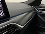 BMW 5-Serie 545e xDrive M-Sport | ACC | Head-Up | 19'' | Stuurverwarming | Sfeerverlichting | Carplay | Sportremmen | Getint Glas | Draadloos Laden | Sportstoelen | Live Cockpit Pro | LED |