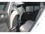 Volvo XC40 1.5 T5 Plug-in hybrid Ultimate Bright - Pano - Trekhaak - Stoel/Stuurverwarming - BLIS - Pilot Assist - 360 Camera - Rijklaar