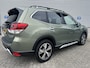 Subaru Forester 2.0i e-BOXER First Edition Automaat Lage Kilometerstand | Elek. Schuif/Kantel Dak | Apple Carplay & Android Auto | All Season Banden | Climate Control | 18" LM Velgen | Verwarmde Achterbank