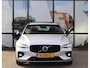Volvo V60 2.0 B3 R-Design | Pano | Harman/Kardon | HUD | 4-zone Clima | Memory | 360 cam | Haak |