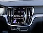 Volvo V60 2.0 B3 R-Design | Pano | Harman/Kardon | HUD | 4-zone Clima | Memory | 360 cam | Haak |