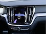 Volvo V60 2.0 B3 R-Design | Pano | Harman/Kardon | HUD | 4-zone Clima | Memory | 360 cam | Haak |
