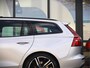 Volvo V60 2.0 B3 R-Design | Pano | Harman/Kardon | HUD | 4-zone Clima | Memory | 360 cam | Haak |