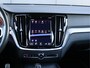 Volvo V60 2.0 B3 R-Design | Pano | Harman/Kardon | HUD | 4-zone Clima | Memory | 360 cam | Haak |