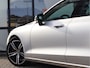 Volvo V60 2.0 B3 R-Design | Pano | Harman/Kardon | HUD | 4-zone Clima | Memory | 360 cam | Haak |