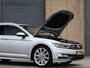 Volkswagen Passat Variant 1.8 TSI R-line Business DSG Pano | Leder | ACC | Massage | Carplay | Trekhaak