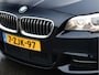 BMW 5-Serie Touring M550d xDrive M Sport | HUD | ACC | Harman/Kardon | Softclose | Pano | Comfortstoelen |