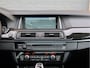 BMW 5-Serie Touring M550d xDrive M Sport | HUD | ACC | Harman/Kardon | Softclose | Pano | Comfortstoelen |