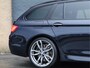 BMW 5-Serie Touring M550d xDrive M Sport | HUD | ACC | Harman/Kardon | Softclose | Pano | Comfortstoelen |