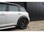 MINI Countryman 2.0 Cooper S Chili | Panoramisch schuif/kanteldak | Trekhaak | Afneembare trekhaak | Led verlichting | Stoelverwarming | Sfeerverlichting | Climate Control |