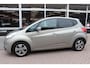 Kia Venga 1.6 CVVT ExecutiveLine Automaat. Panoramadak, navigatie, dealeronderhouden!
