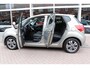 Kia Venga 1.6 CVVT ExecutiveLine Automaat. Panoramadak, navigatie, dealeronderhouden!