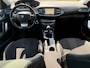 Peugeot 308 1.2 PureTech Style / Navi / Pano / Led / NAP / Aux / pdc