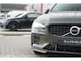 Volvo V60 2.0 T5 R-Design | Polestar Engineered | Panoramisch schuif/kanteldak | 20'' inch lichtmetalen velgen | Stoelverwarming | Liefhebbers auto! | Stoelverwarming | Climate control |
