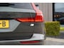 Volvo V60 2.0 T5 R-Design | Polestar Engineered | Panoramisch schuif/kanteldak | 20'' inch lichtmetalen velgen | Stoelverwarming | Liefhebbers auto! | Stoelverwarming | Climate control |