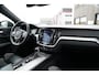 Volvo V60 2.0 T5 R-Design | Polestar Engineered | Panoramisch schuif/kanteldak | 20'' inch lichtmetalen velgen | Stoelverwarming | Liefhebbers auto! | Stoelverwarming | Climate control |