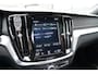 Volvo V60 2.0 T5 R-Design | Polestar Engineered | Panoramisch schuif/kanteldak | 20'' inch lichtmetalen velgen | Stoelverwarming | Liefhebbers auto! | Stoelverwarming | Climate control |