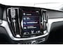 Volvo V60 2.0 T5 R-Design | Polestar Engineered | Panoramisch schuif/kanteldak | 20'' inch lichtmetalen velgen | Stoelverwarming | Liefhebbers auto! | Stoelverwarming | Climate control |