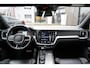 Volvo V60 2.0 T5 R-Design | Polestar Engineered | Panoramisch schuif/kanteldak | 20'' inch lichtmetalen velgen | Stoelverwarming | Liefhebbers auto! | Stoelverwarming | Climate control |