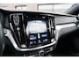 Volvo V60 2.0 T5 R-Design | Polestar Engineered | Panoramisch schuif/kanteldak | 20'' inch lichtmetalen velgen | Stoelverwarming | Liefhebbers auto! | Stoelverwarming | Climate control |