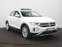 Volkswagen T-Roc 1.5 TSI Style l Panodak l ACC l Camera l navi l Virtual l Dodehoek sensoren l