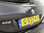 Peugeot 208 Allure 110pk | Navigatie | Climate Control | Cruise Control | Parkeersensoren | Armsteun | Apple Carplay / Android Auto | Bluetooth | Elektrisch inklapbare spiegels | Automatisch dimlicht | Regensensor | Dealeronderhouden | All seasonbanden | 16" lichtmetalen velgen |
