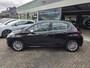 Peugeot 208 1.2 110PK Allure | AUTOMAAT | NW DISTR RIEM | 12MND GARANTIE | NL AUTO | CRUISE | NAVI |