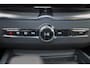 Volvo XC60 T6 Recharge AWD Core - IntelliSafe Assist & Surround - 360º Camera - Adaptieve LED koplampen - Verwarmde voorstoelen, stuur & achterbank - Parkeersensoren voor & achter - Elektr. bedienb. voorstoelen met geheugen - Draadloze tel. lader - Extra getint glas - 19' LMV