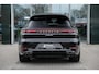 Porsche Cayenne 3.0 E-Hybrid l SportDesign Pakket l 22 inch velgen  l Bose Audio l Comfortstoelen 14 voudig l Luchtvering l Trekhaak Elektrische Trekhaak l