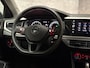 Volkswagen Polo 1.0 TSI Sportline Automaat (APPLE CARPLAY, GROOT NAVI, ADAPTIVE CRUISE, LM VELGEN, SPORTSTOELEN, PARKEERSENSOREN, ARMSTEUN, NIEUWSTAAT)